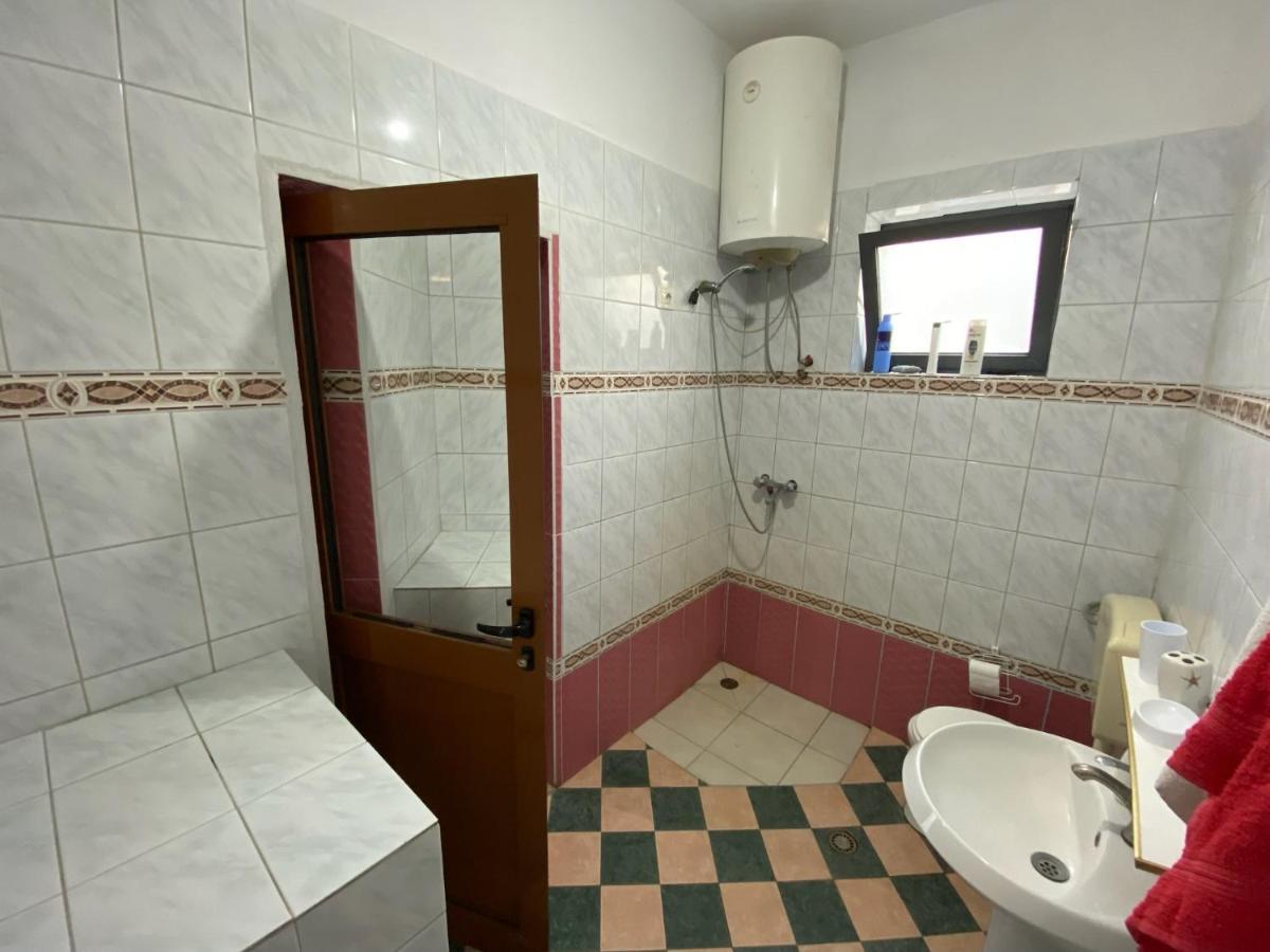 Villa Duka Vlore Exterior photo